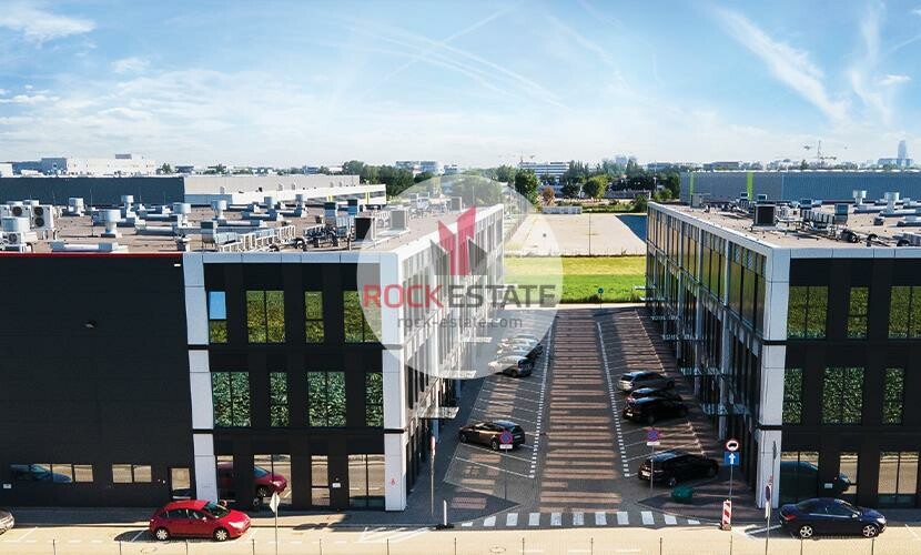 Warszawa, Magazyn na wynajem